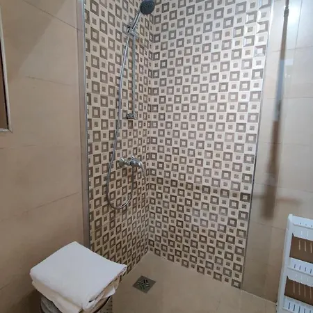 Semi-basement, Cosy Interconnected To Our A Traditional Maltese Townhouse Senglea