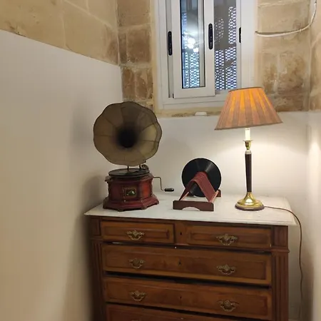 Apartment Semi-basement, Cosy Interconnected To Our A Traditional Maltese Townhouse